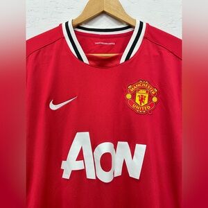 Manchester United Nike AON Soccer 2010/2011 Home Jersey, Size L, Red